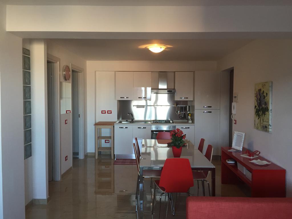 Baia Giardini Apartments Esterno foto